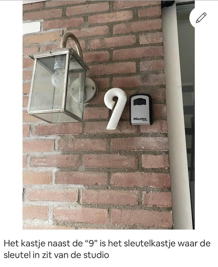 Gezellige Knusse Studio Met Bubbelbad Huizen Exterior photo